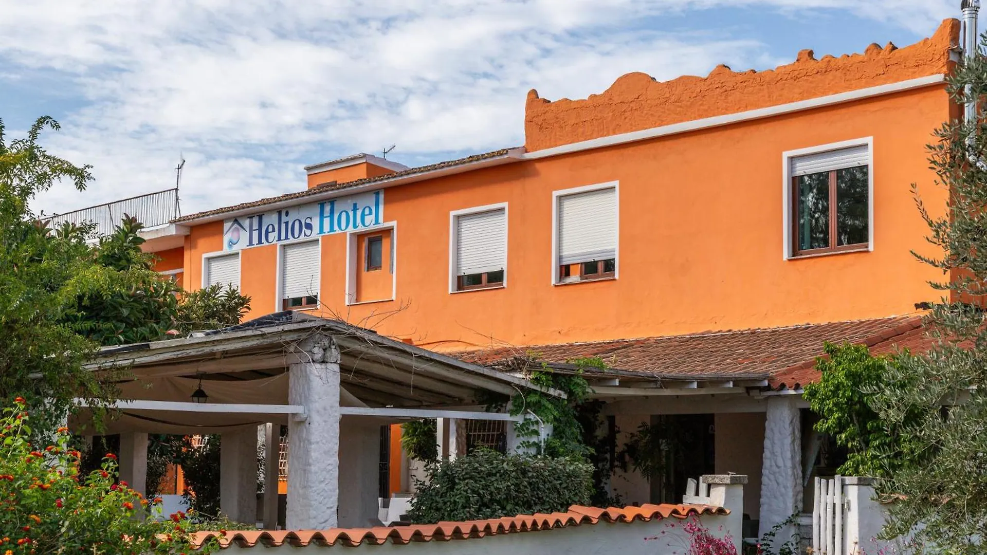 Helios Hotel San Teodoro